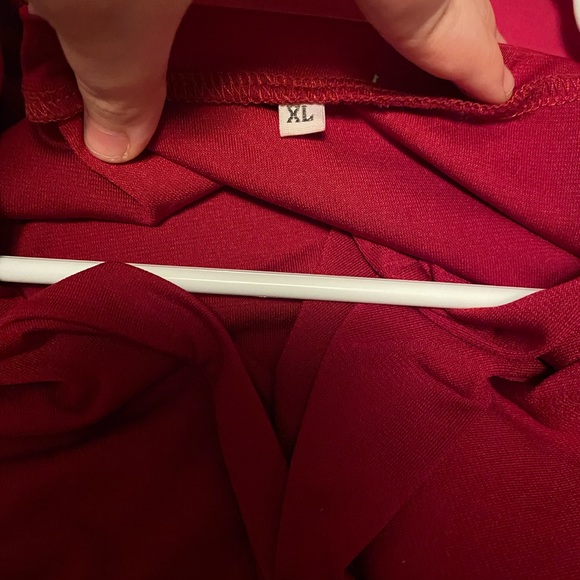 Maternity, XL, two slits on both sides for legs, dark red, shows bump well! - Picture 4 of 4